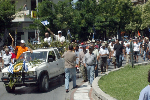 Για νέες κινητοποιήσεις ετοιμάζονται οι ροδακινοπαραγωγοί Ημαθίας, Πέλλας και Λάρισας