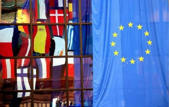 «Δεν συζητείται σύγκληση Συνόδου Κορυφής της Ε.Ε. για τις πιέσεις στην ευρωζώνη»