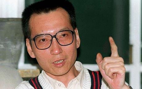 «Αισχρότητα η βράβευση του Σιαομπό» λέει η Κίνα, την απελεθέρωσή του ζητά η Διεθνής Αμνηστία