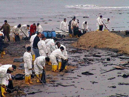 ΗΠΑ: Η κυβέρνηση μηνύει την BP για τη διαρροή στον Κόλπο του Μεξικού
