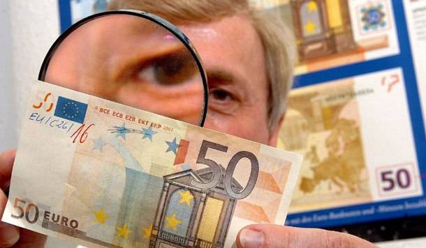 «Ο παραλογισμός της εξόδου από το ευρώ»