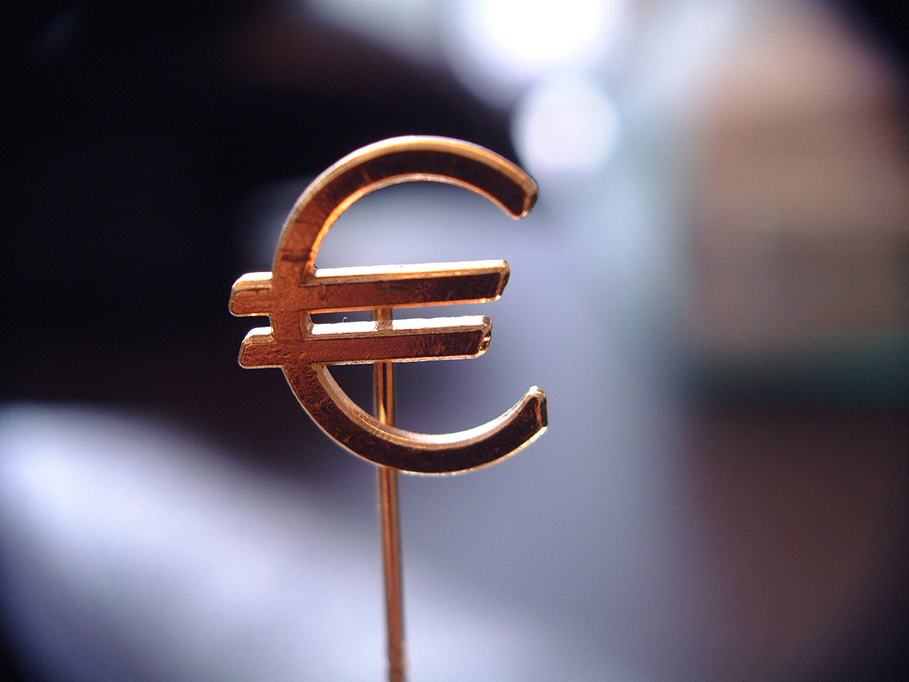 Επιβράδυνση του ρυθμού ανάπτυξης της Ευρωζώνης στο 1,5% το 2011