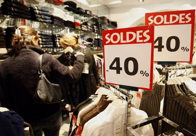 Άνοδος λιανικών πωλήσεων στην Ευρωζώνη τον Δεκέμβριο