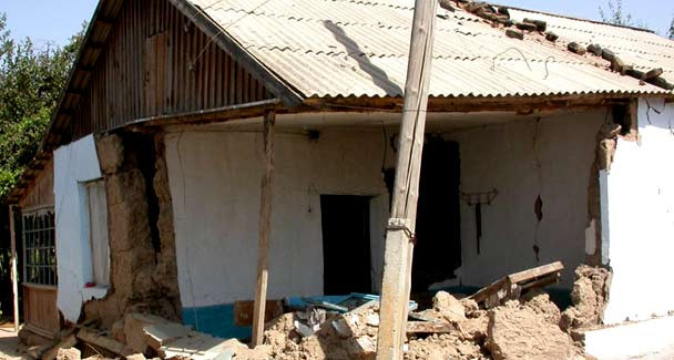 Δέκα χιλιάδες άστεγοι από σεισμό στο Τατζικιστάν