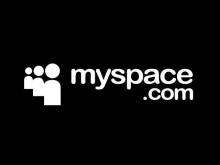 Προς πώληση το MySpace;