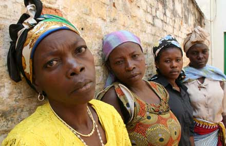 Μεγαλώνει η καμπάνια κατά των “διορθωτικών βιασμών” στη Ν. Αφρική