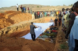 Ακτή Ελεφαντοστού: Κλιμακώνεται η ένταση, ενώ εντοπίζονται ομαδικοί τάφοι