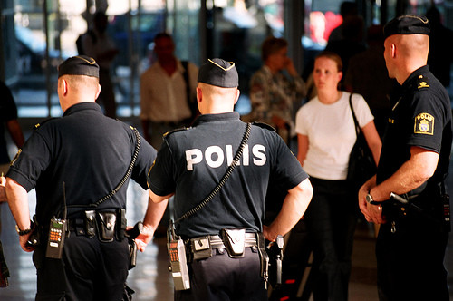 Συλλήψεις διαδηλωτών υπέρ των μεταναστών στη Σουηδία
