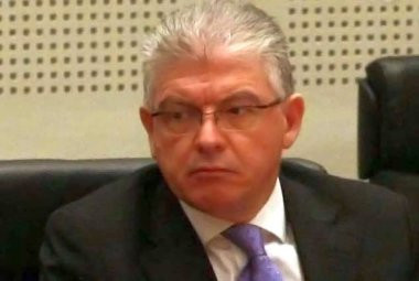 Λυκουρέντζος: Ο επικεφαλής του ΣΔΟΕ προσπαθεί να εκθέσει και εκτίθεται
