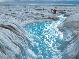 Ρεκόρ καταγράφει το λιώσιμο των πάγων στη Γροιλανδία
