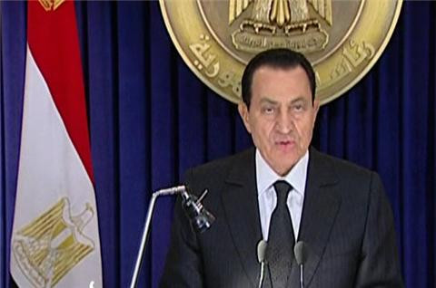 Αρνείται να παραιτηθεί ο Μουμπάρακ