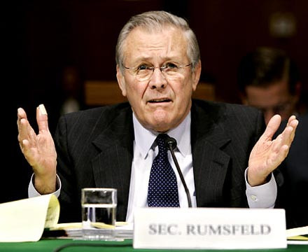 Ντ. Ράμσφελντ: «Έβγαλε τα λεφτά του ο πόλεμος στο Ιράκ»