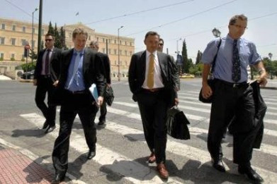 Στην Αθήνα η τρόικα: «τσεκάρει» την υλοποίηση του Μνημονίου