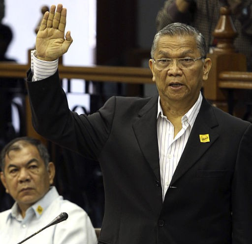 Αυτοκτόνησε ο πρώην υπουργός Αμυνας στις Φιλιππίνες