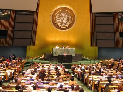 «Ειδικό ανακριτή για παραβιάσεις ανθρωπίνων δικαιωμάτων» στο Ιράν προωθεί ο ΟΗΕ
