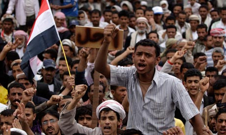 Πραγματικά πυρά κατά των διαδηλωτών στην Υεμένη