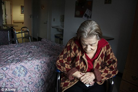 «Βοήθεια στο σπίτι» τέλος για ηλικιωμένους χωρίς… άνεργους συγγενείς
