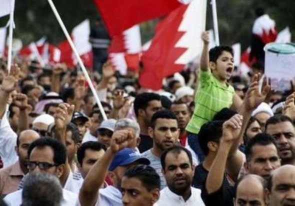 Δεκάδες χιλιάδες διαδήλωσαν στο Μπαχρέιν κατά του βασιλιά