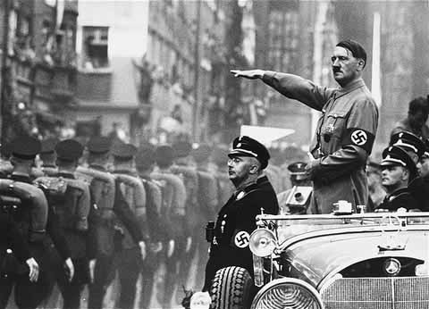 Αδόλφος Χίτλερ: Κατά φαντασίαν ήρωας