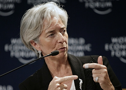 Χαλάρωση των όρων δανεισμού της Ελλάδας προτείνει στο ΔΝΤ η Κ. Λαγκάρντ