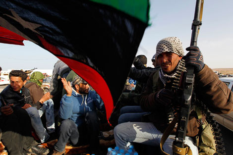 Διάσκεψη Λονδίνου: Αύξηση της πίεσης στη Λιβύη