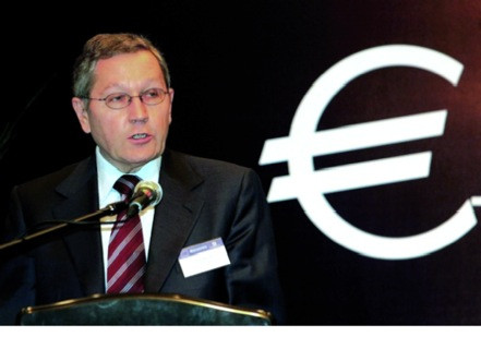 Κ. Ρέγκλινγκ: Κίνδυνοι για την αποπληρωμή του ελληνικού χρέους