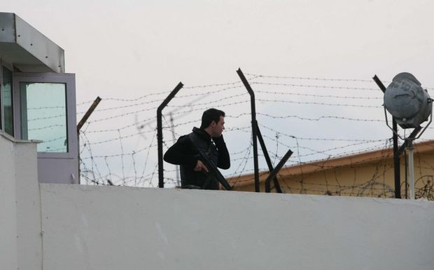 Ελεγχόμενη έκρηξη σε παγιδευμένο δέμα στις φυλακές Κορυδαλλού