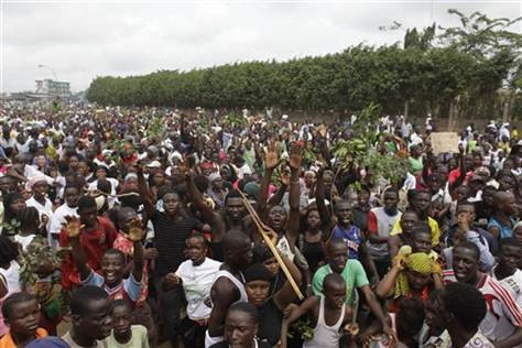 Στους 1.000 οι νεκροί στην Ακτή Ελεφαντοστού