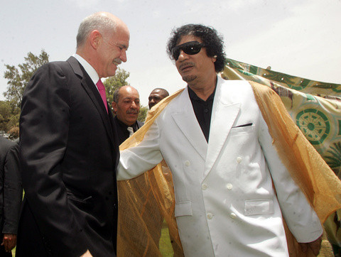 Συνάντηση Παπανδρέου με απεσταλμένο του Καντάφι