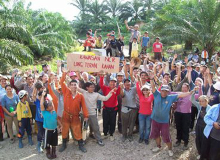 Μαλαισιανοί παίρνουν πίσω φυτείες που είχε καταπατήσει εταιρεία φοινικέλαιου