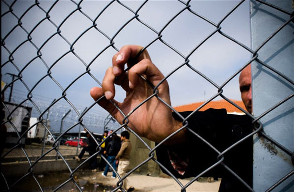 «Ανθρωπιστική κρίση» σε κέντρα κράτησης μεταναστών