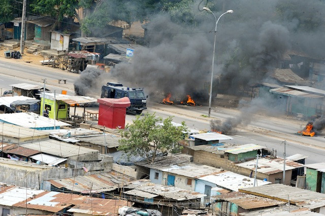 Συνεχίζονται οι σφοδρές συγκρούσεις στην Ακτή Ελεφαντοστού
