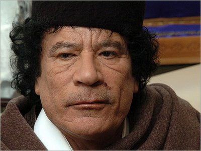 Επιμένουν στην απομάκρυνση του Καντάφι οι αντικαθεστωτικοί