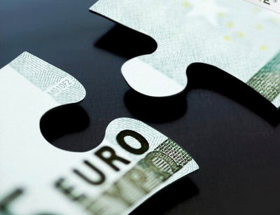 Die Zeit: Η ΕΕ εξετάζει το ενδεχόμενο «δραστικού κουρέματος» του χρέους