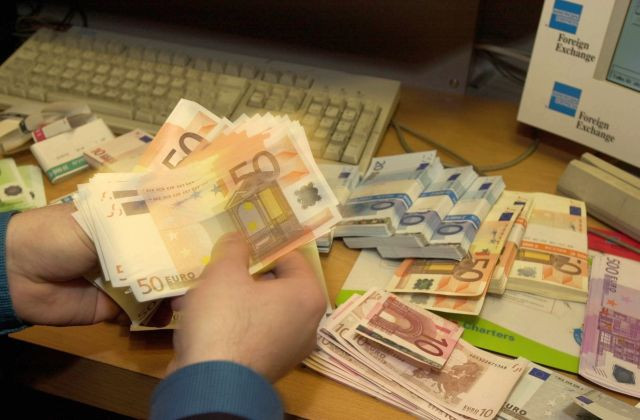 Προκαταρκτική εξέταση για εφοριακό που φέρεται να υπεξαίρεσε 2 εκατ. ευρώ