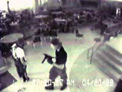 Δώδεκα χρόνια από το μακελειό στο Λύκειο Columbine