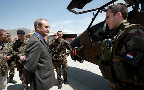 «Ο Γάλλος υπουργός Άμυνας ήταν ο στόχος επίθεσης στο υπ. Άμυνας του Αφγανιστάν»