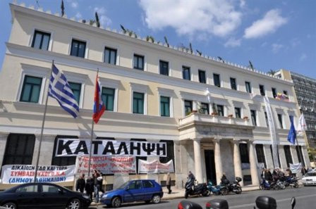 Συγκροτείται επιτροπή για τους συμβασιούχους στο δήμο Αθηναίων