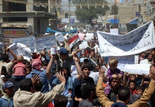 Παρά τα τανκς, νέο κύμα διαδηλώσεων στη Συρία