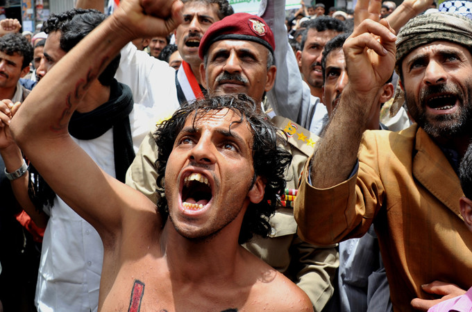 Μεγάλες διαδηλώσεις σε εξέλιξη και στην Υεμένη