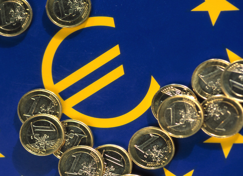 Volkskrant: «Ένα ψεματάκι για το καλό του ευρώ»