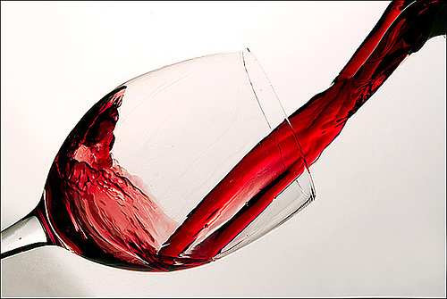 Υπεραγώγιμα τα μέταλλα που… «βαφτίζονται» σε κόκκινο κρασί