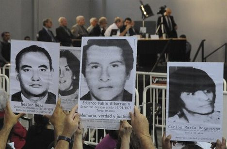 Ισόβια κάθειρξη σε 8 αξιωματικούς της αργεντίνικης χούντας