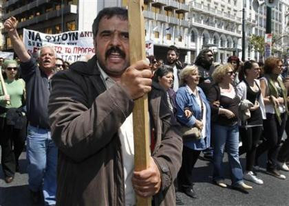Νew York Times: «Προ των θυρών η κοινωνική έκρηξη στην Ελλάδα»