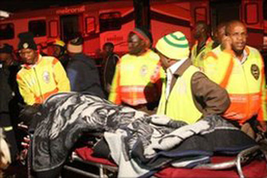 Εκατοντάδες τραυματίες από σύγκρουση τρένων στη Ν. Αφρική