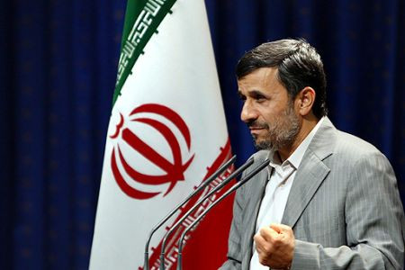 Ιράν: Το υπουργείο Πετρελαίου ανέλαβε ο Μ. Αχμαντινετζάντ