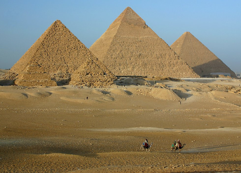 Αίγυπτος: Οι δορυφόροι «είδαν» 17 άγνωστες πυραμίδες