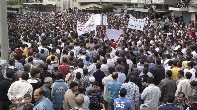 Συρία: 70 νεκροί χθες, 100.000 διαδηλωτές σήμερα