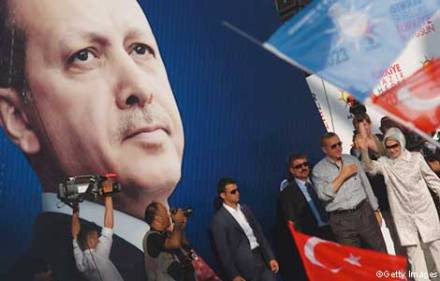 Συναίνεση ή δημοψήφισμα για το νέο τουρκικό σύνταγμα;
