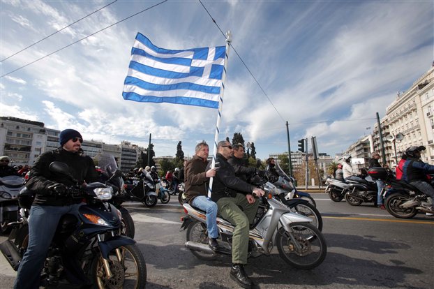 Προσαγωγές 15 ατόμων από μηχανοκίνητη διαμαρτυρία